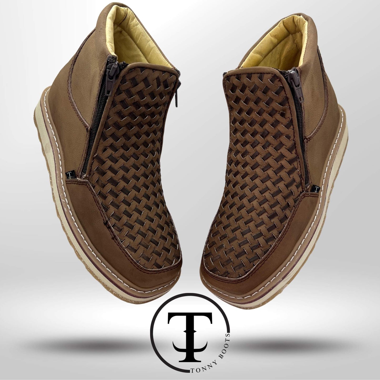 •Petatillo •Color:Arena •Suela:Densidad