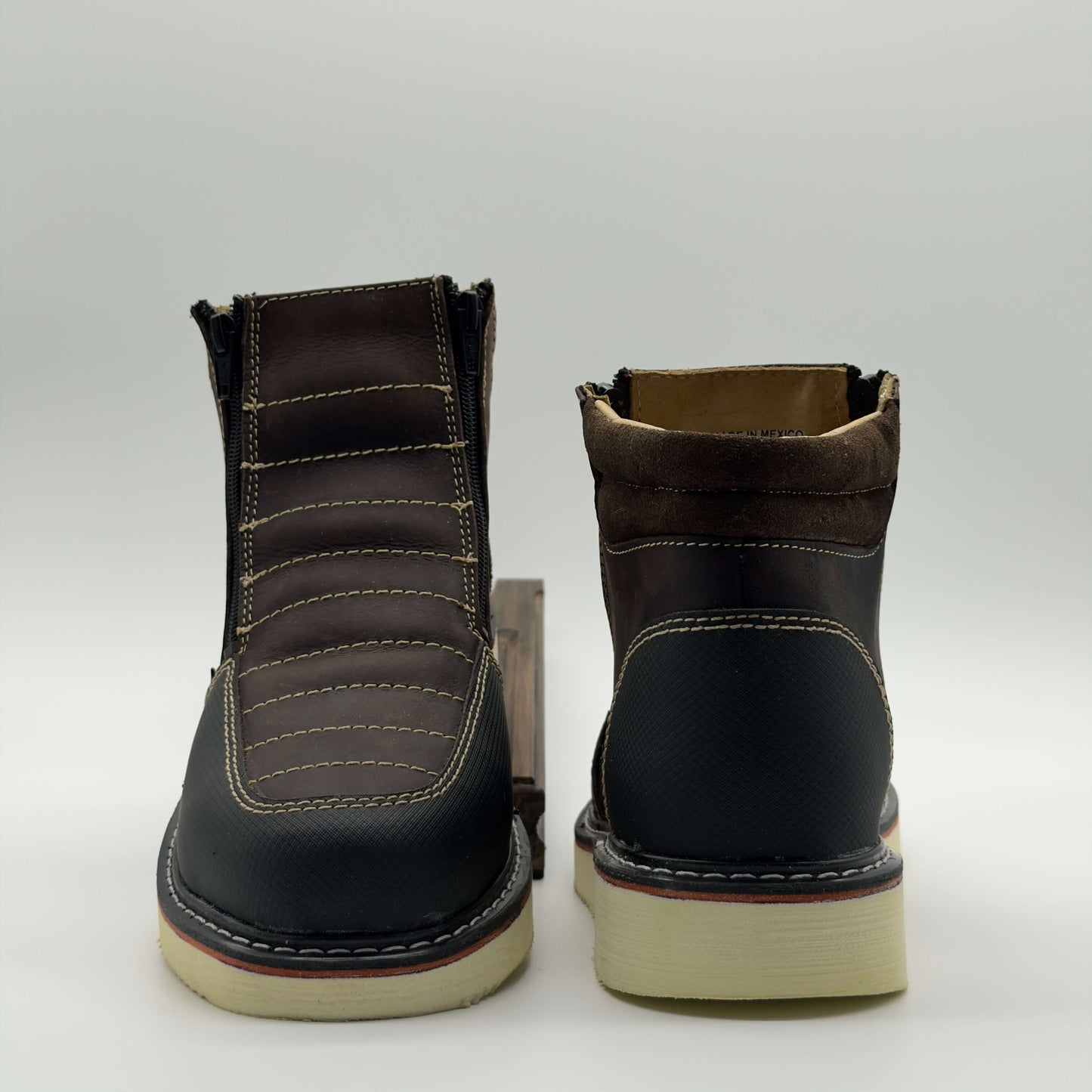 Zapato de Trabajo Doble Cierre Crazy Café Mil Rayas — 100% Piel