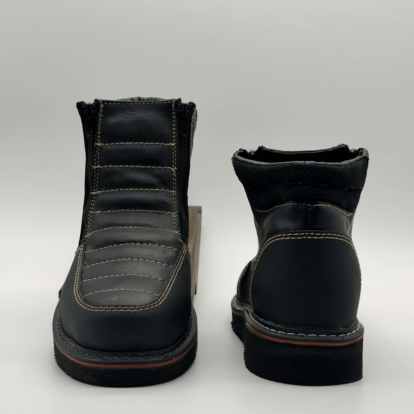 Zapato de Trabajo Doble Cierre Crazy Negro Mil Rayas — 100% Piel