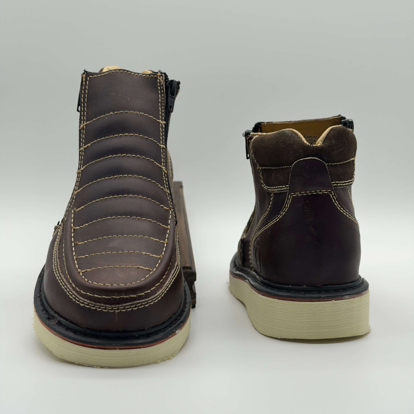 Zapato de Trabajo Doble Cierre Bordado Crazy Café Mil Rayas