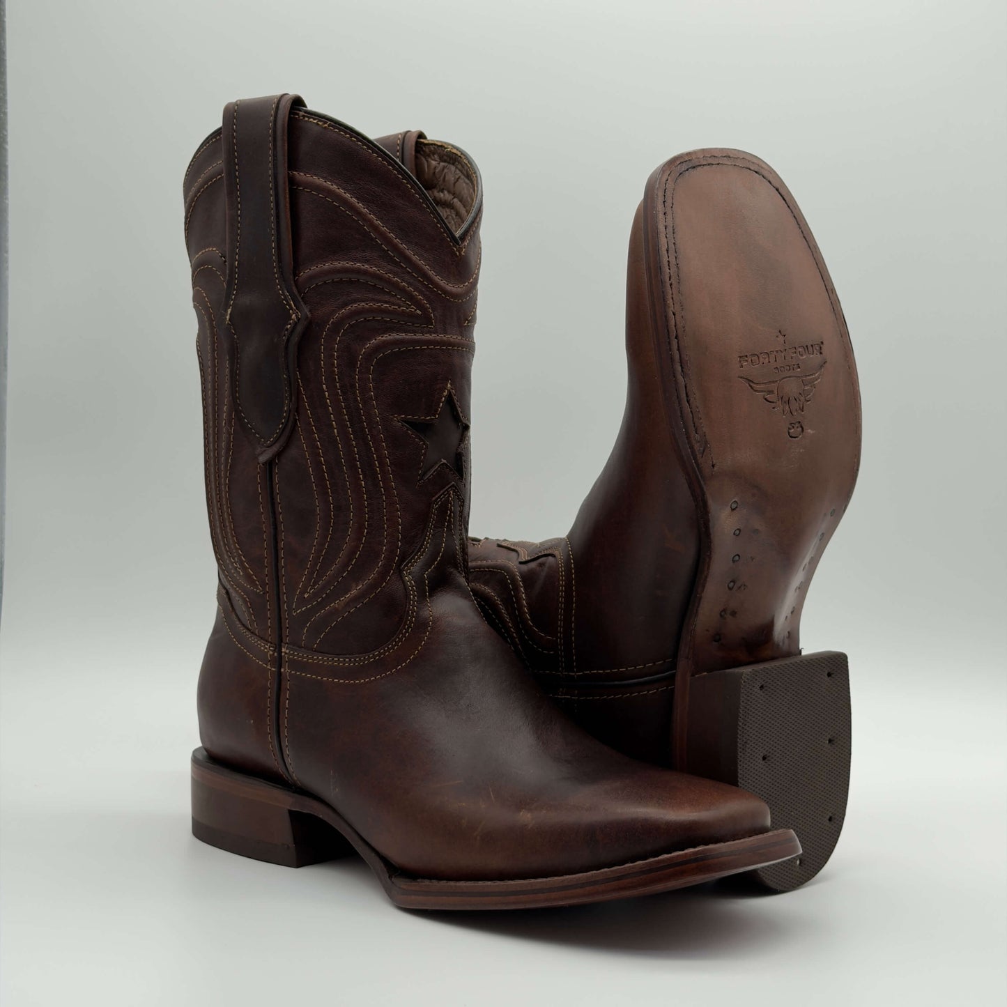 Bota Vaquera Tabaco Punta Cuadrada — Suela de Cuero