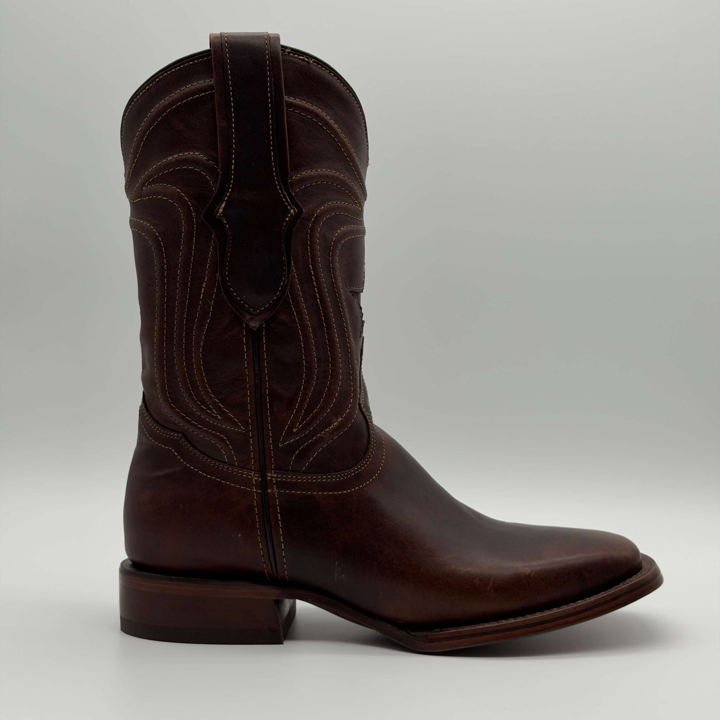 Bota Vaquera Tabaco Punta Cuadrada — Suela de Cuero