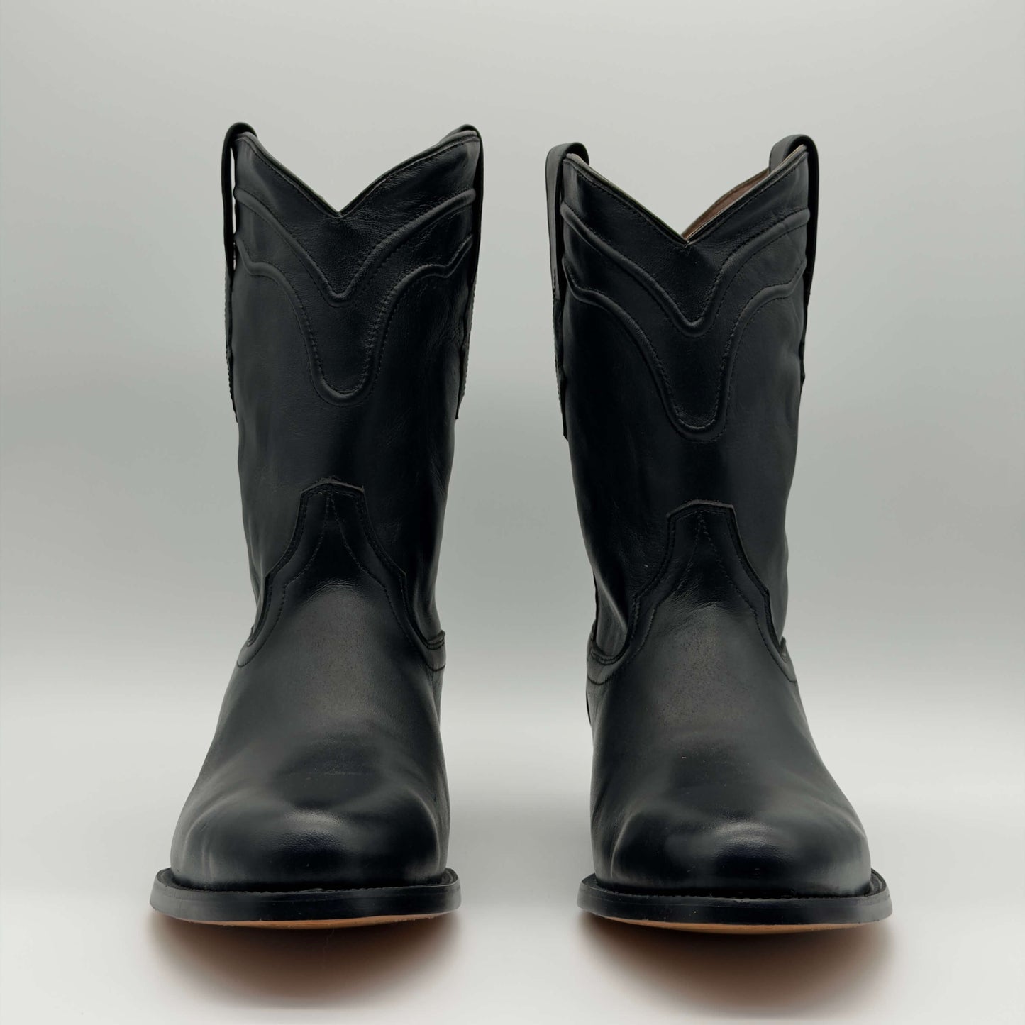 Bota Vaquera Negro Punta Oval — Suela de Cuero