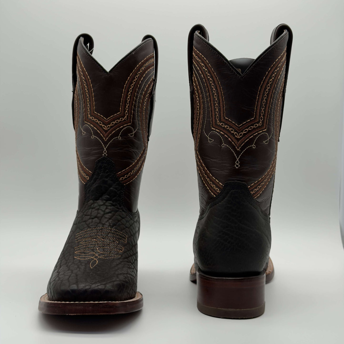 Bota Vaquera Cuello de Toro Café Punta Cuadrada — Suela de Cuero