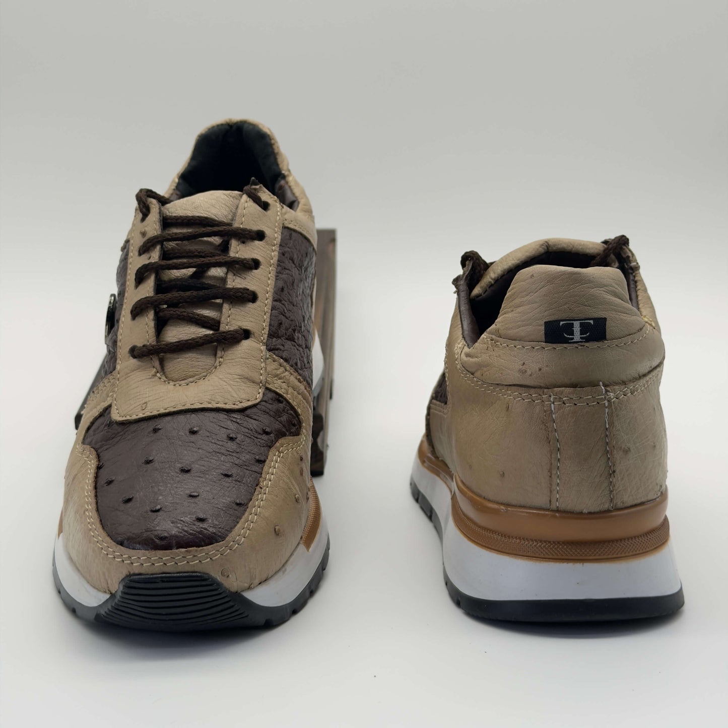 Tenis Mora Avestruz Beige