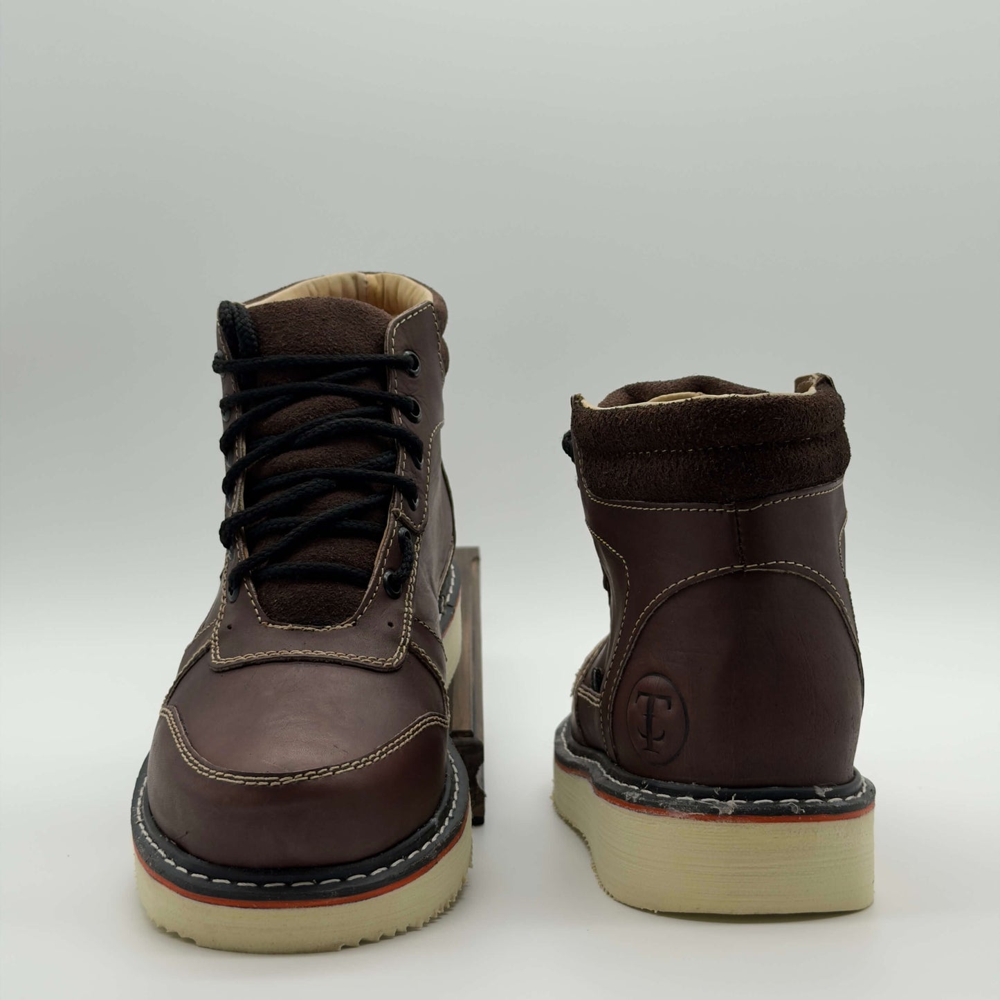 Zapato de Trabajo Cintas Crazy Café Mil Rayas